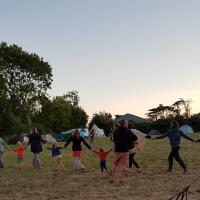 La ronde du soir pour les petits